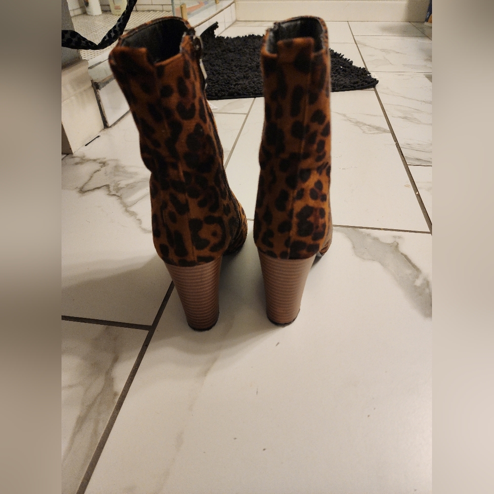 Dark Leopard Print Booties Size 7.5 - image 2